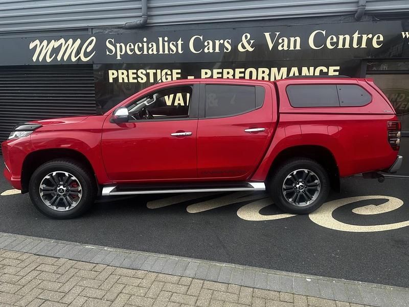 Usado Mitsubishi L200 150 HP (110 kW) 2021 Vermelho Pickup