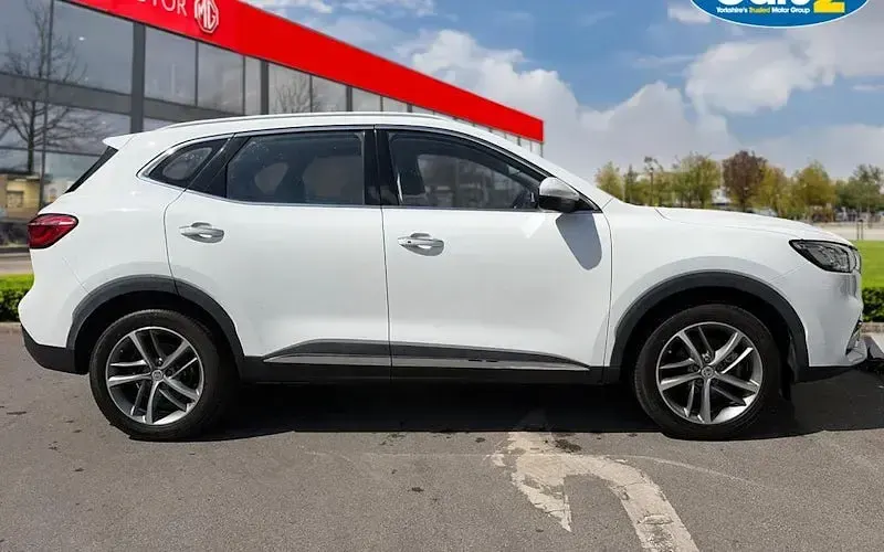 Used MG HS Exclusive 162 HP (119 kW) 2022 White SUV