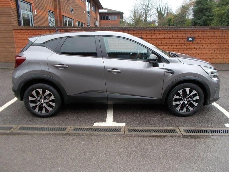 Usado Renault Captur Evolution 2022 Cinzento SUV