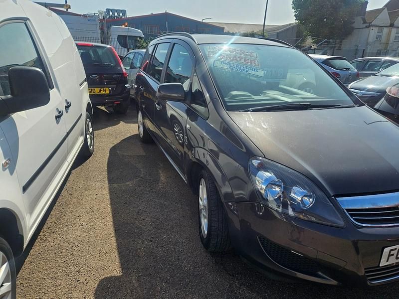 Used Vauxhall Zafira 115 HP (84 kW) 2012 Grey MPV