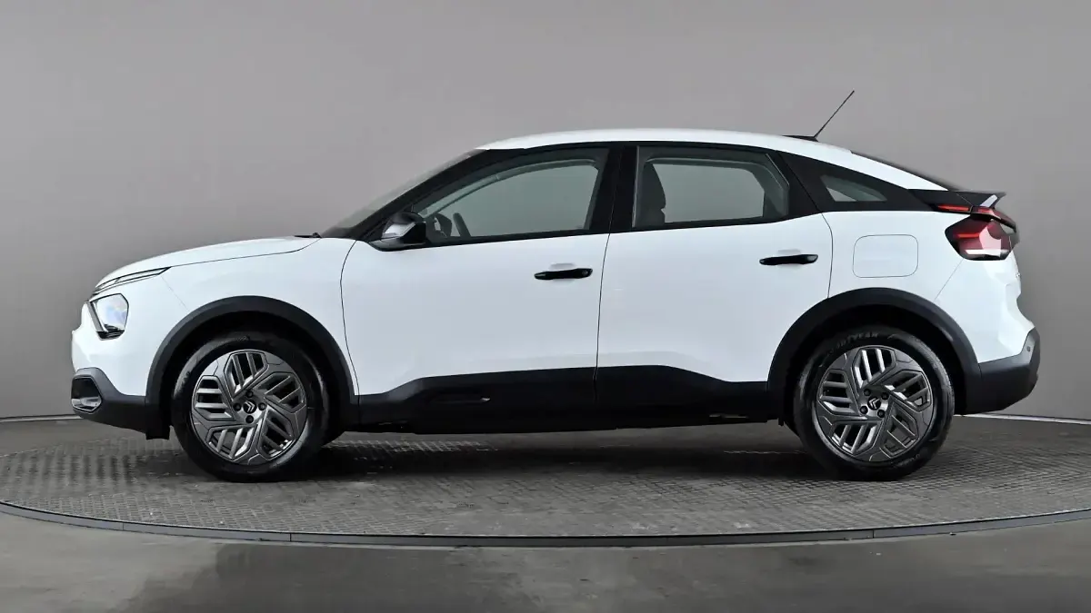 Usado Citroën C4 PureTech 101 HP (74 kW) 2023 Branco SUV