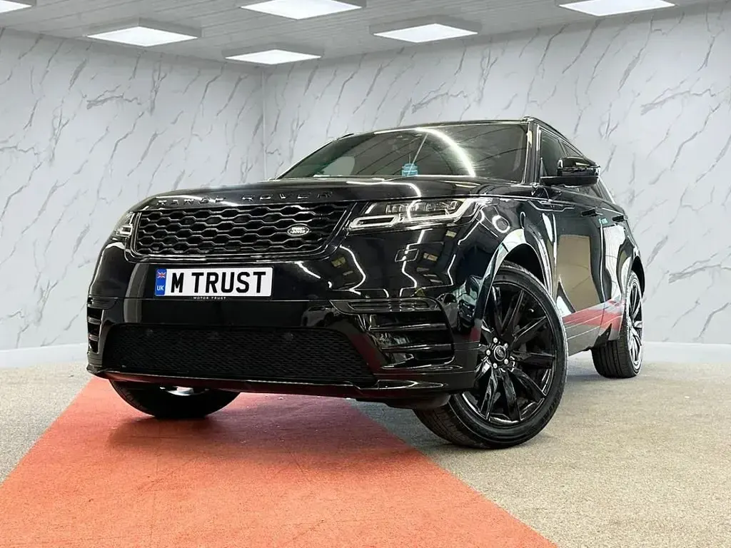 Usado Land Rover Range Rover Velar R-Dynamic 180 HP (132 kW) 2019 Preto SUV