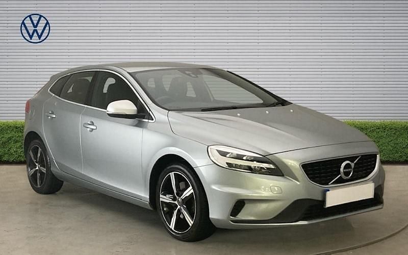 Gebraucht Volvo V40 R-Design 122 PS (89 kW) 2019 Kleinwagen