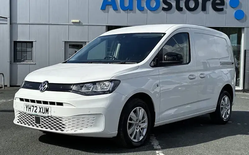 Usado VW Caddy Pro 102 HP (75 kW) 2023 Monovolume