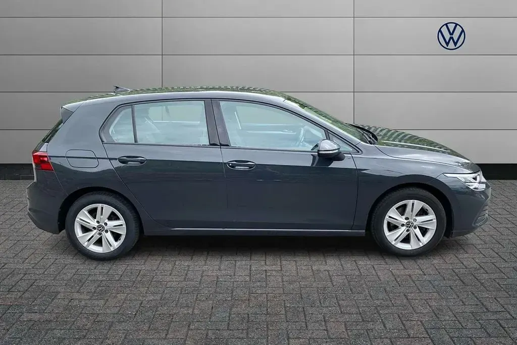 Used VW Golf VII Life 150 HP (110 kW) 2020 Grey Hatchback