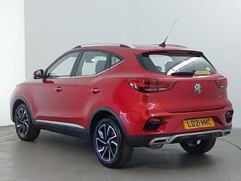 Używany MG ZS Exclusive 106 KM (77 kW) 2021 Czerwony SUV