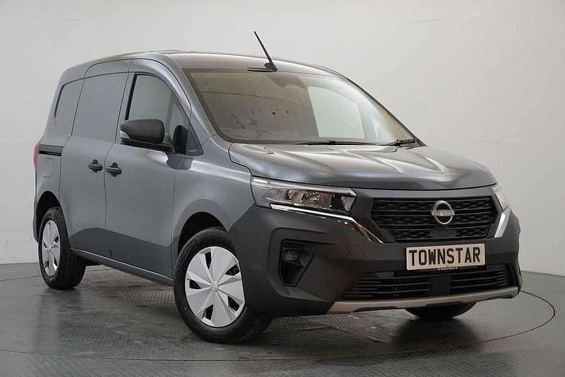 Grey Used 2023 Nissan Townstar Acenta MPV | £13,499 (Good price) - Image 1/3