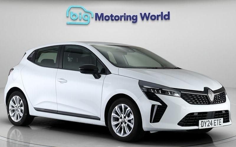 Used 2024 Renault Clio V Evolution Hatchback | £13,900 (Good price) - Image 1/4