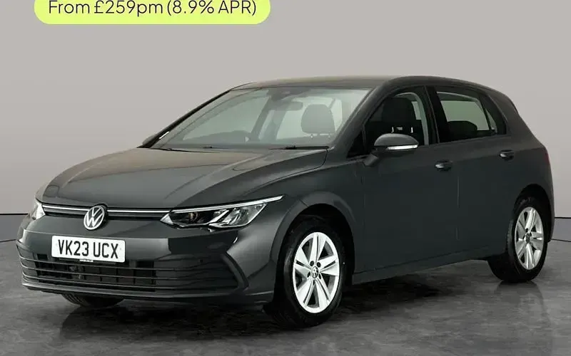 Used VW Golf VIII Life 150 HP (110 kW) 2023 Hatchback