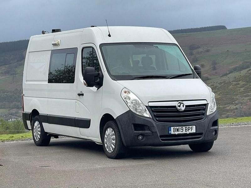 Used Vauxhall Movano 130 HP (95 kW) 2019 White MPV