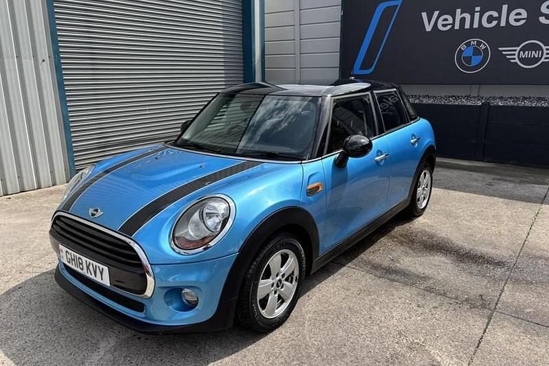 Blue Used 2018 Mini Cooper D Hatch Hatchback | £8,650 (Fair price) - Image 1/1