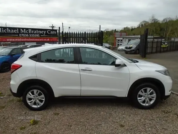 Second-hand Honda HR-V S 130 CP (95 kW) 2016 Alb SUV