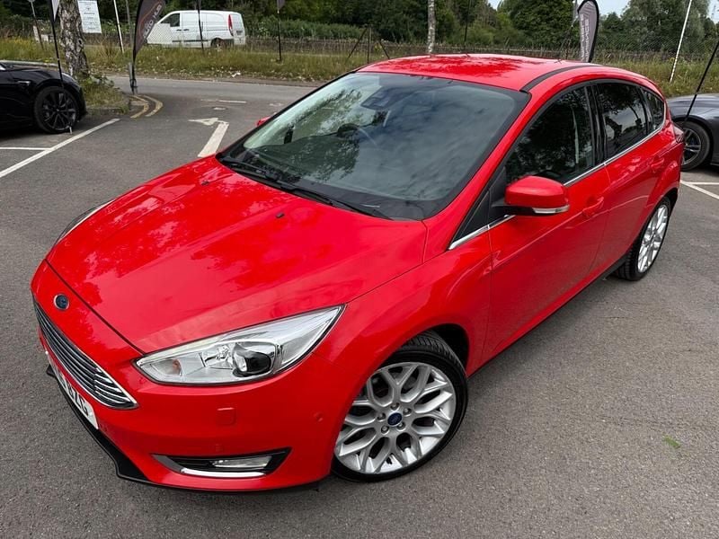 Used Ford Focus Titanium X 182 HP (133 kW) 2016 Red Hatchback