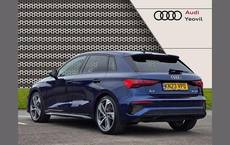 Used Audi A3 Comfort 147 HP (108 kW) 2023 Blue Sedan