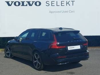 New Volvo V60 Ultra 197 HP (144 kW) 2025 Black Estate