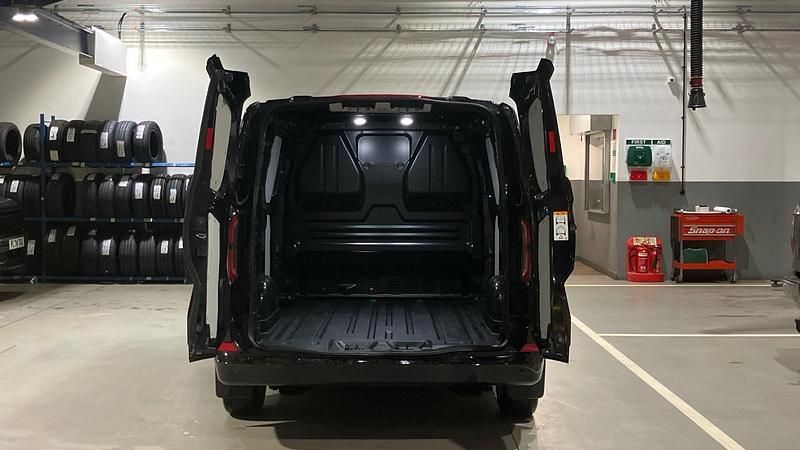 Used Ford Transit Limited 100 kW (136 HP) 2025 Van