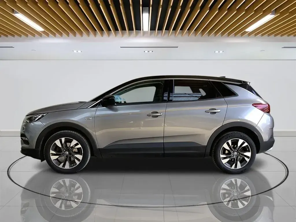 Used Vauxhall Grandland X SRi 130 HP (95 kW) 2020 Grey SUV