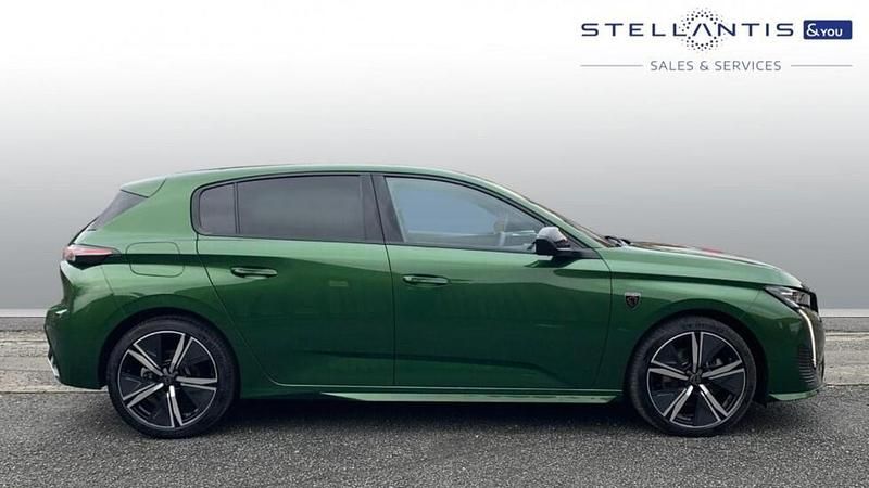 Used Peugeot 308 GT 129 HP (94 kW) 2024 Green Hatchback
