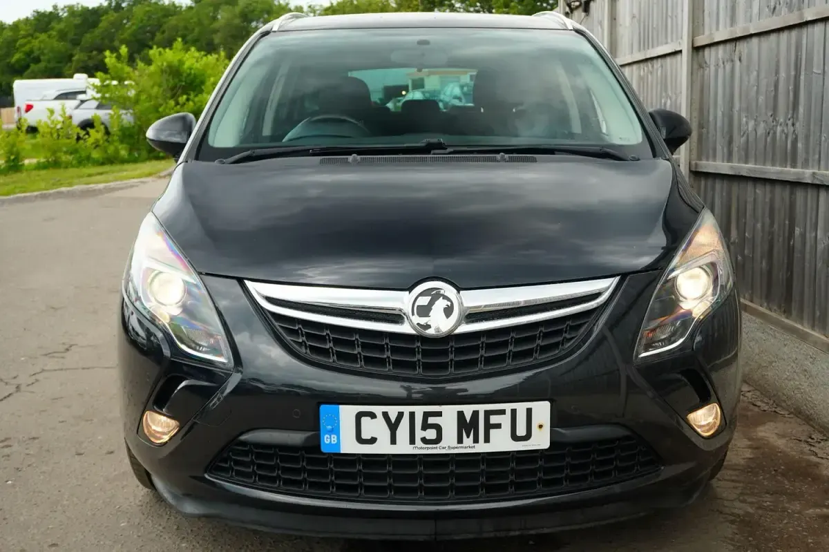 Used Vauxhall Zafira SRi 170 HP (125 kW) 2015 Black MPV