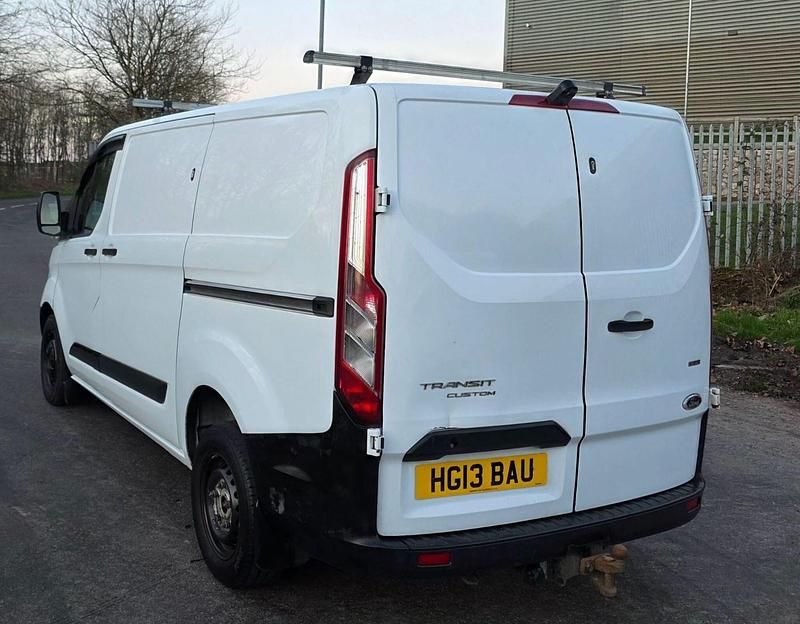 Used Ford Transit Custom 100 HP (73 kW) 2013 White Van