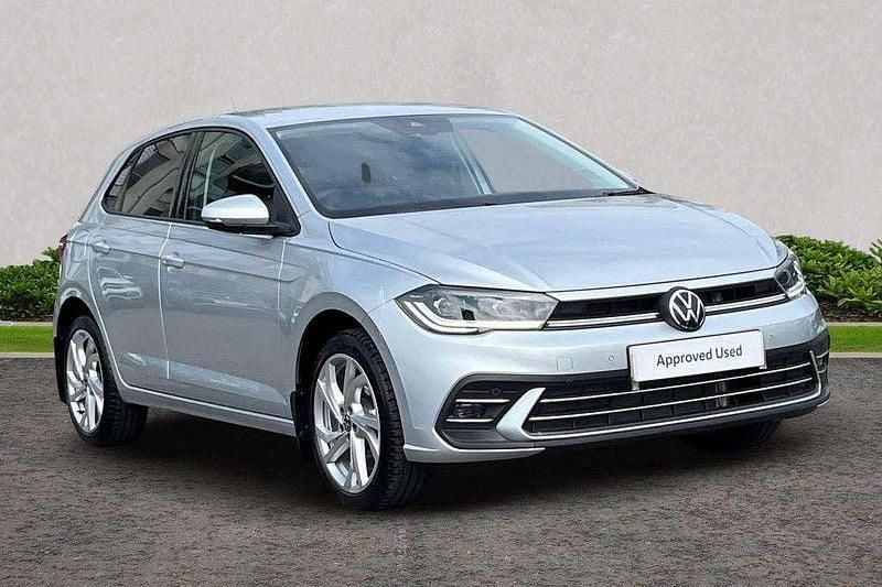 Silver Used 2025 VW Polo Style Hatchback | £20,781 (A bit pricey) - Image 1/4