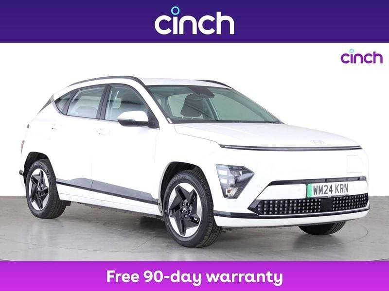 White Used 2024 Hyundai Kona Advanced SUV | £19,999 (Good price) - Image 1/3