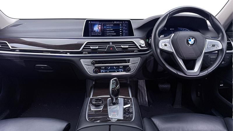 Used BMW 745e Comfort Edition 389 HP (286 kW) 2020 Grey Sedan