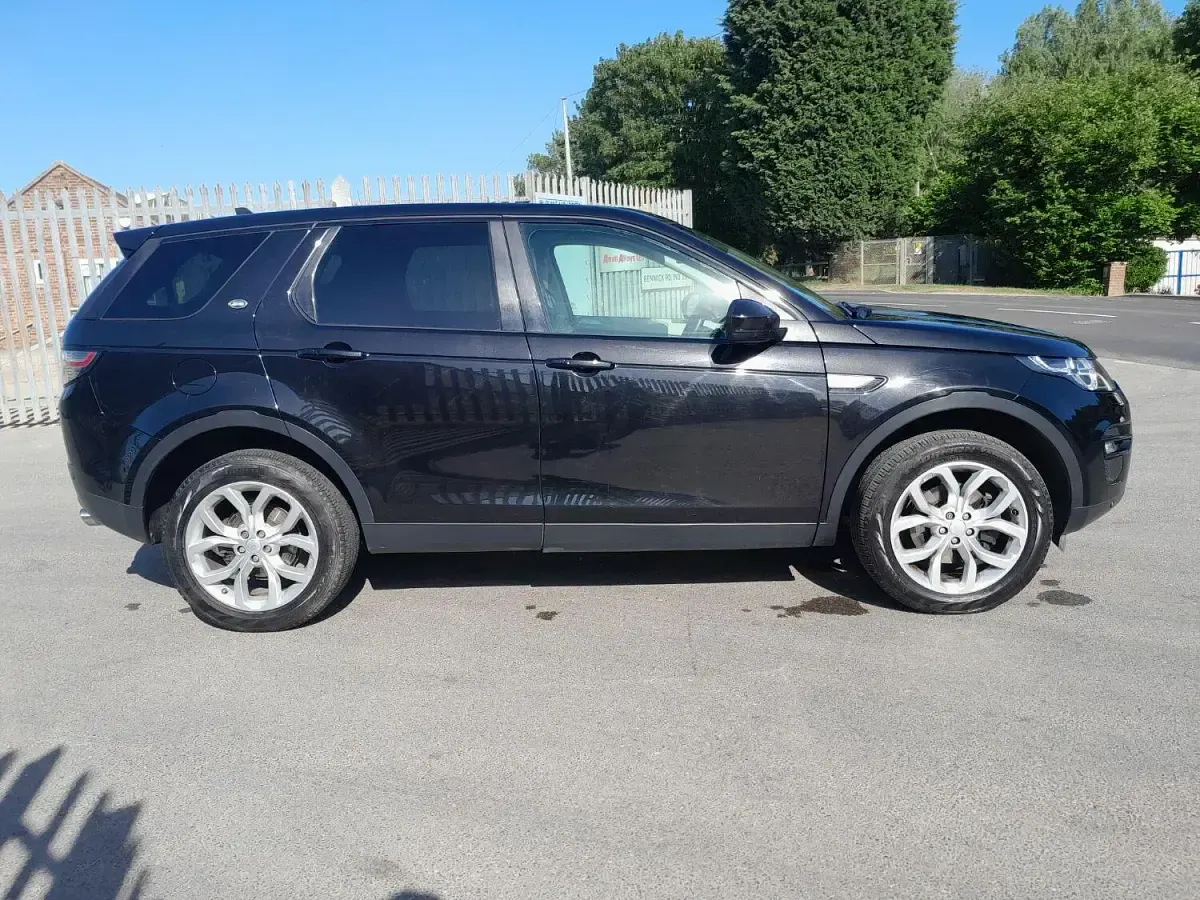 Used Land Rover Discovery Sport HSE 2016 Black SUV