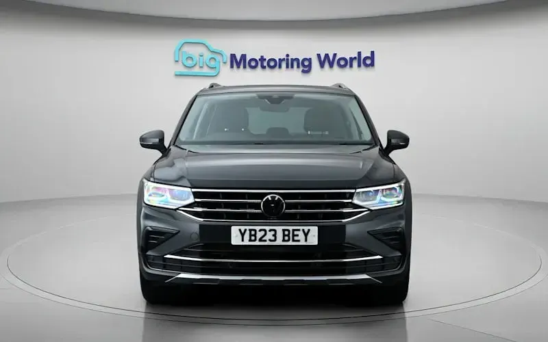 Used VW Tiguan Elegance 150 HP (110 kW) 2023 Grey SUV
