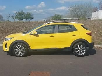 Used Kia Stonic 99 HP (72 kW) 2023 Yellow SUV