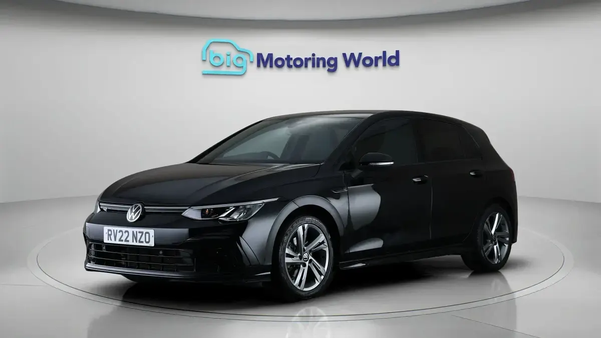 Used VW Golf VIII R-line 128 HP (94 kW) 2022 Black Hatchback