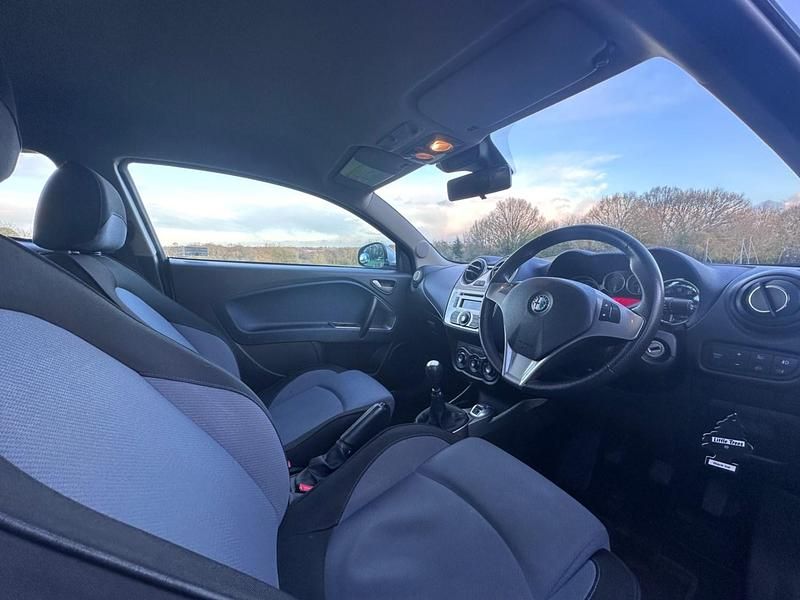 Used Alfa Romeo MiTo Lusso 2009 Silver Hatchback