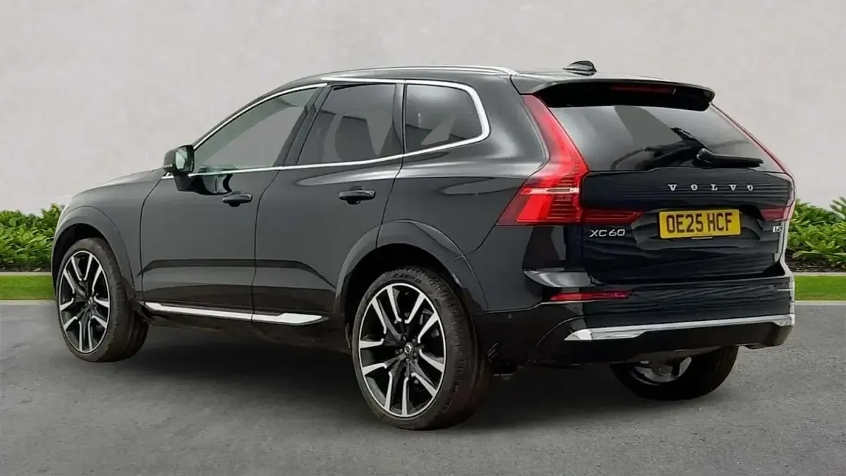 Used Volvo XC60 Ultra 250 HP (183 kW) 2025 Black SUV