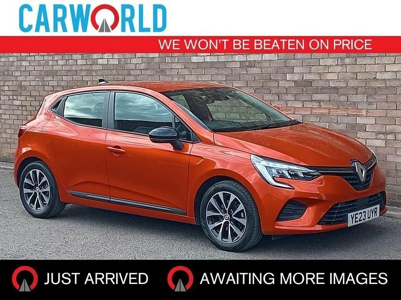 Orange Used 2023 Renault Clio V Evolution Hatchback | £13,990 (Super price) - Image 1/3
