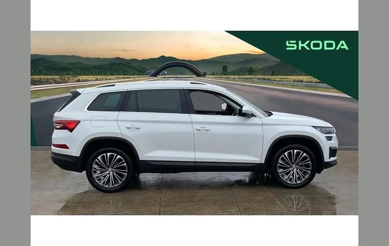 Used Skoda Kodiaq SE L Executive 150 HP (110 kW) 2024 White SUV