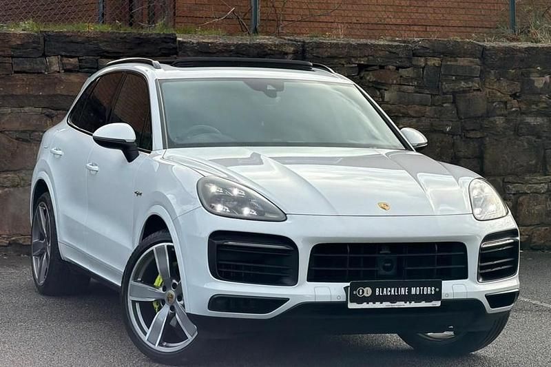 Used 2020 Porsche Cayenne S E-Hybrid SUV | £37,995 (Expensive) - Image 1/1
