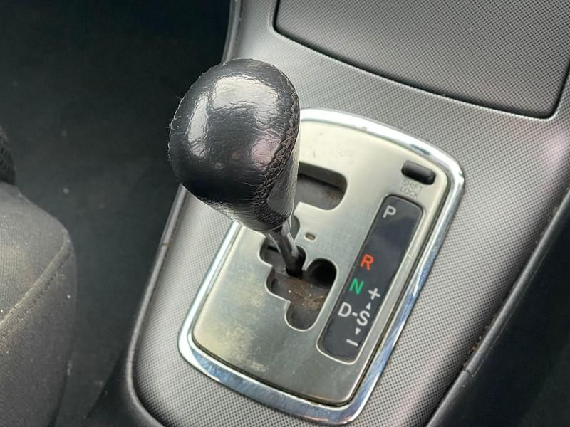 Used Toyota Avensis T4 2004 Gold Sedan