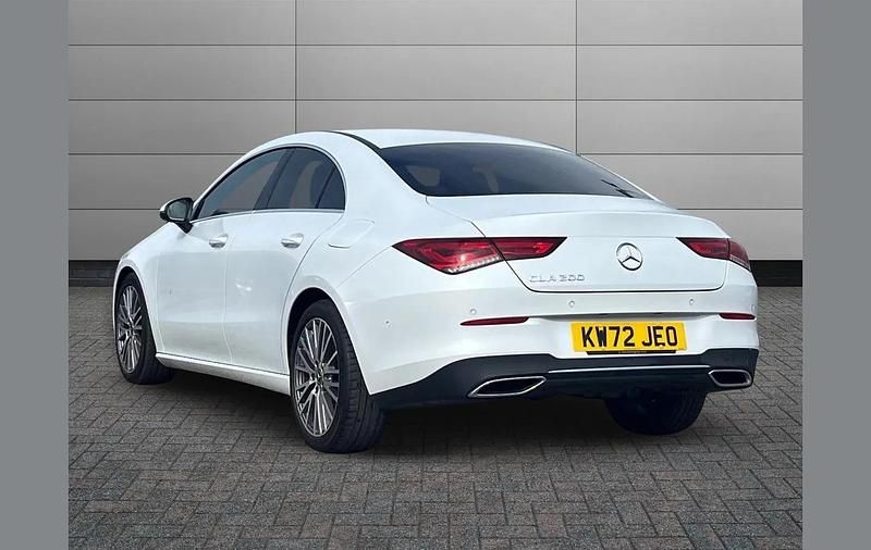 Used Mercedes CLA200 Executive 161 HP (118 kW) 2023 White Coupe