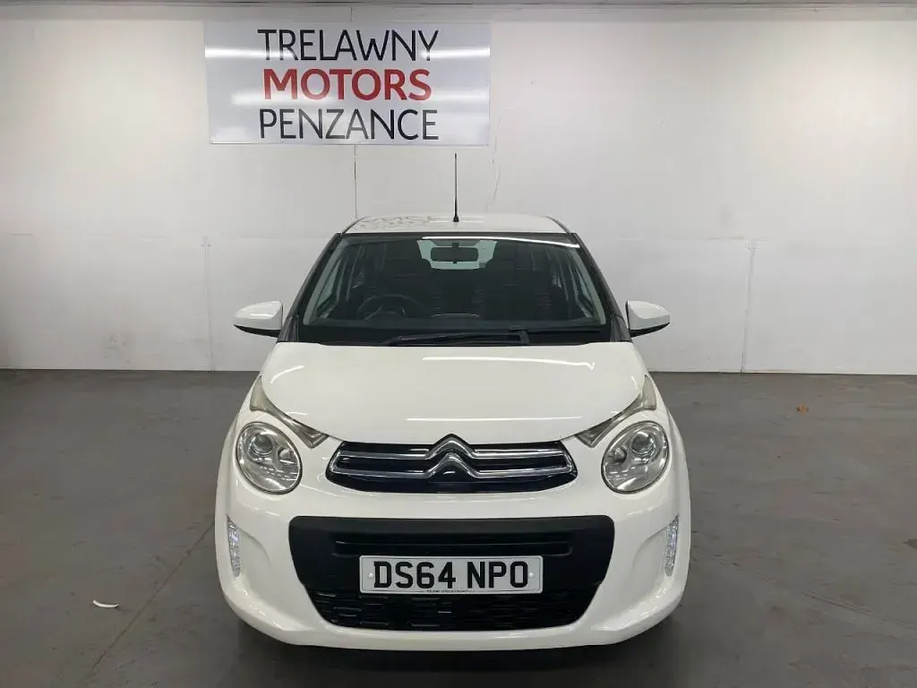 Used Citroën C1 Feel 68 HP (50 kW) 2015 White Hatchback