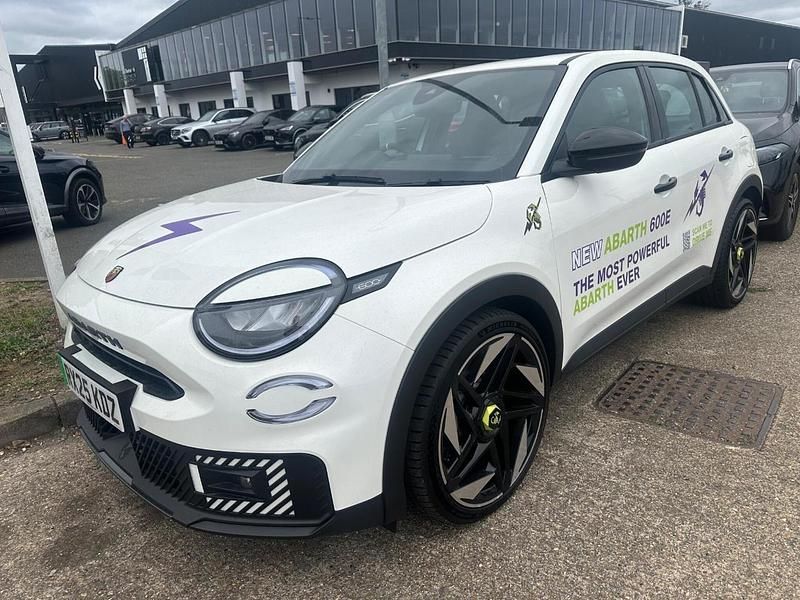 White New 2025 Abarth 600e SUV | £32,995 - Image 1/4