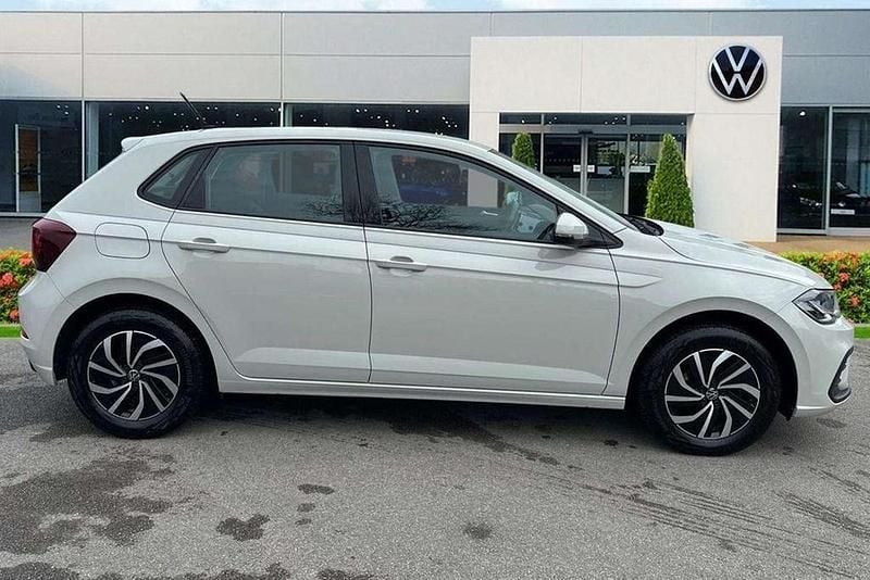 Used VW Polo Life 80 HP (58 kW) 2024 Grey Hatchback