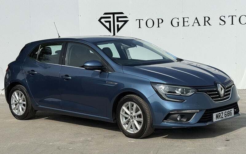 Used 2016 Renault Mégane III Dynamique Hatchback | £7,795 (Fair price) - Image 1/4