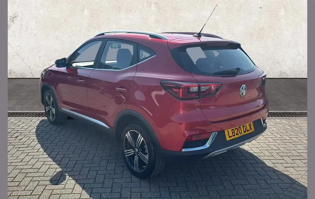 Used MG ZS Exclusive 105 HP (77 kW) 2020 Red Sedan