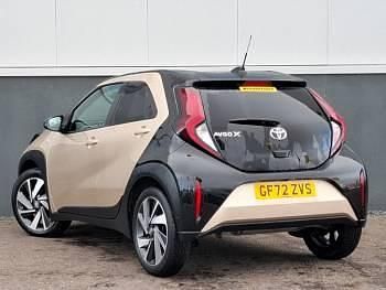 Used Toyota Aygo X 72 HP (52 kW) 2022 Beige SUV