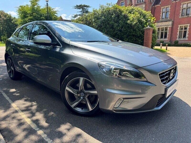 Osmium grey metallic Used 2016 Volvo V40 R-Design Estate | £9,000 (Fair price) - Image 1/4