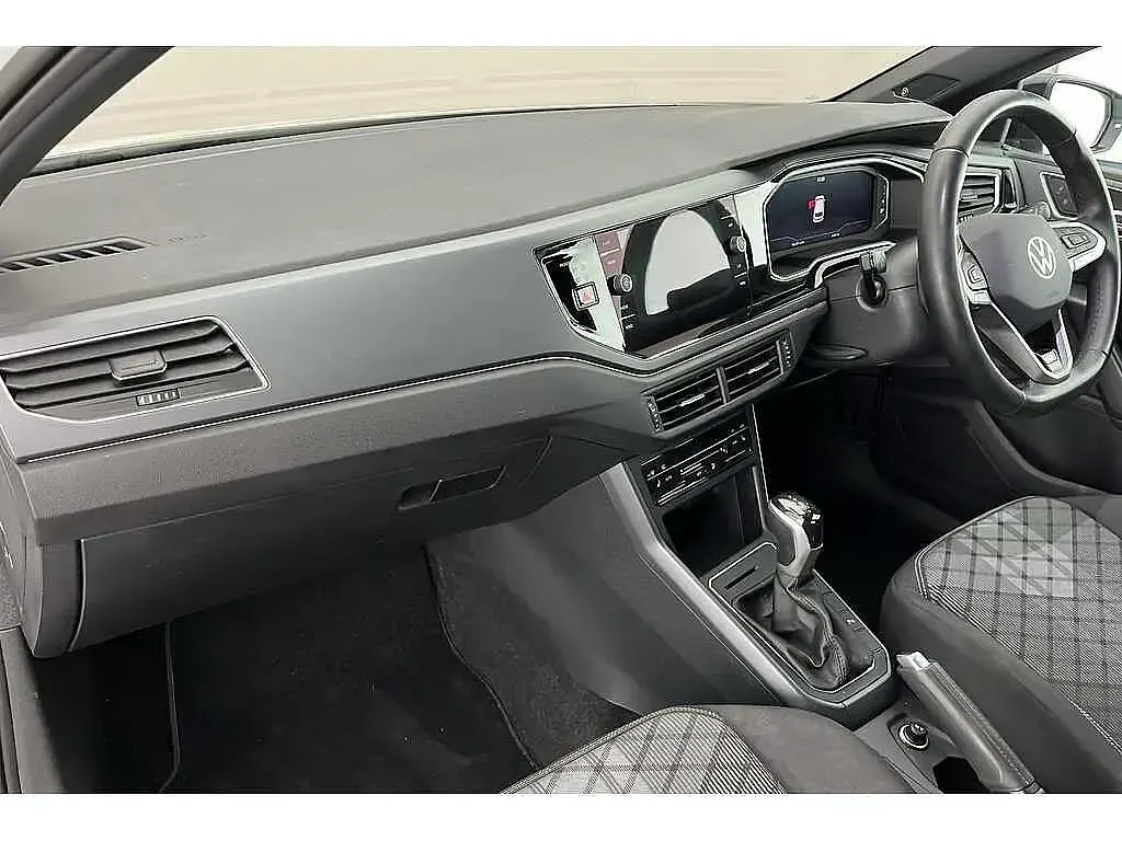 Used VW Polo 95 HP (69 kW) 2024 Hatchback