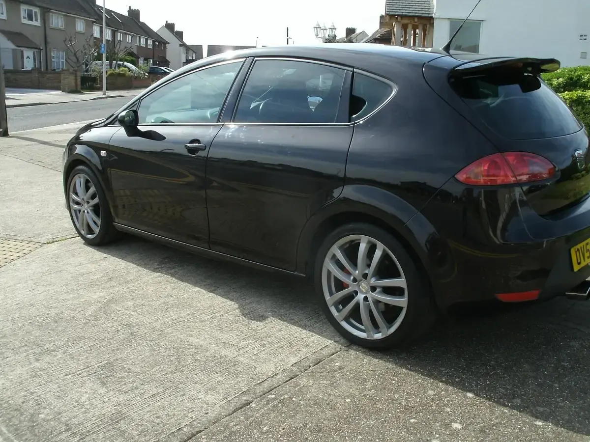 Used Seat Leon CUPRA 2008 Black Hatchback
