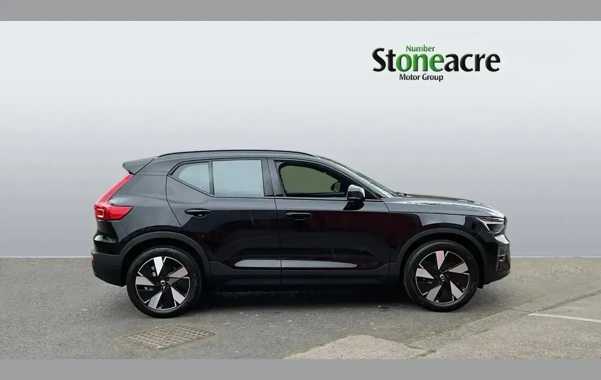 Nuevo Volvo EX40 Plus 185 kW (252 CV) 2026 Negro SUV
