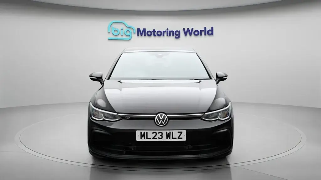 Used VW Golf VIII R-line 150 HP (110 kW) 2023 Black Hatchback