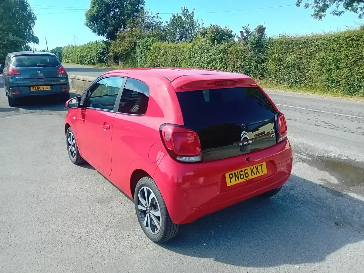 Used Citroën C1 Flair 82 HP (60 kW) 2016 Red Hatchback